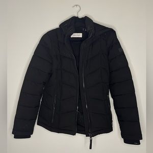Calvin Klein Puffer Jacket with a cinched waist, size small